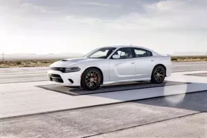 世界最速四门轿车 道奇Charger SRT Hellcat