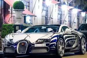 陶瓷特制版Bugatti Veyron现身巴黎街头